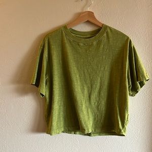 Universal Threads boxy tee. Green. Size Medium.